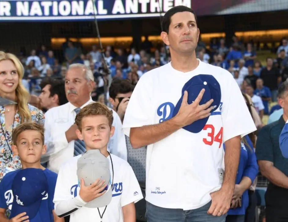 ZUCKER Presents a Conversation with Alan Smolinisky